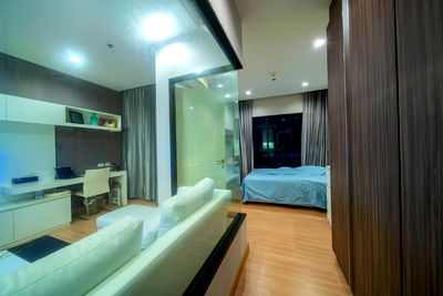 Condos for sale BTS Krung Thon Buri : P-105370 🏢Condo for for sell Urbano Absolute Sathon-Taksin fully furnished.