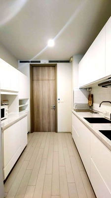 Condos for rent : Condo for rent: Noble Ploenchit, ready to move in. If interested, contact Line @goodmanpro or call 0999029192.