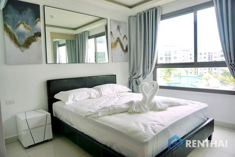 For Sale Arcadia Beach Resorts 2 bedroom 50 sqm Pool view