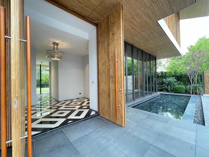 5-bed house for sale, 1415 sqm, 421 sq wah, Santiburi The Residences