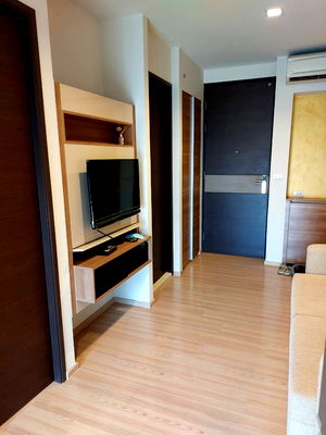 เช่าคอนโด BTS สะพานตากสิน : ให้เช่า Rhythm Sathorn . 1นอน 35ตร.ม.  Line id: @pfagent