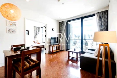 Condos for rent : 2 Beds with Bathtub & 1 Living Room Good Location BTS Phrom Phong and Benjasiri Park / For Rent-Aguston Sukhumvit 22