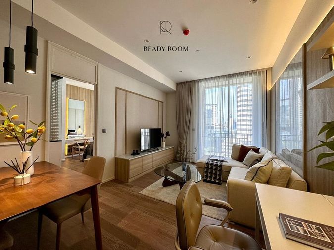  1 ห้องนอน MUNIQ Langsuan วิวโรงแรม Kempinski ตกแต่งครบ