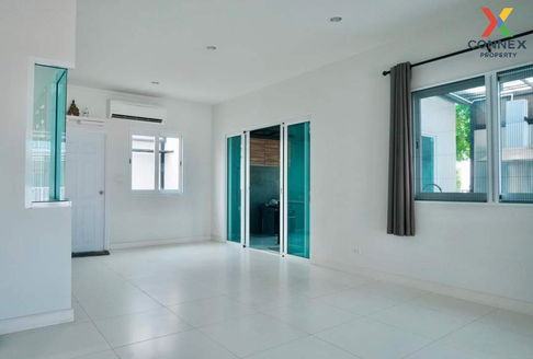 For Sale Townhouse/Townhome  , The Miracle Phetkasem 63 Project 3 , corner unit , MRT-Lak Song , Lak Song , Bang Khae , Bangkok , CX-102182 ✅ Live chat with us ADD LINE @connexproperty ✅ 