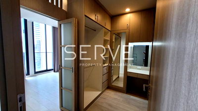 คอนโดให้เช่า : Nice Room 1 Bed 60.96 sq.m. High Fl. Good Location Connecting to BTS Phloen Chit / Condo For Rent -Noble Ploenchit