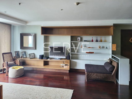 2 Beds 2 Baths 145 sq.m. High Fl. 20+ Good Location BTS Chit Lom 600 m. / For Rent & For Sale-Urbana Langsuan