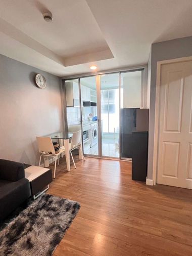 P200 ให้เช่าคอนโด The Kris Ratchada17 (เดอะ คริส รัชดา17) ห้องสวยมาก เฟอร์ครบ พร้อมเข้าอยู่ ราคาพิเศษสุดๆ ฟรีWifi