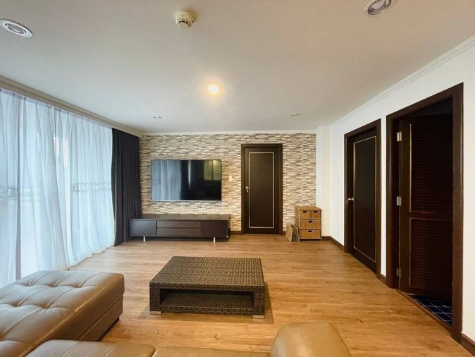 Acadamia. 3beds 194sqm. Line id: @pfagent