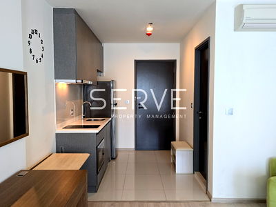 Condos for rent BTS Victory Monument : Studio Nice Room Good Location Next to BTS Victory Monument 100 m. & King Power @ Rhythm Rangnam