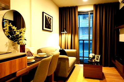 Condos for rent : 🔸Available!! Nice Room🔸Taka Haus 🔸 LineID : @Homelisting(with@ Ahead)