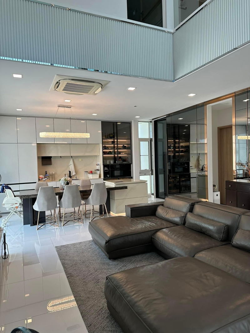 ขายบ้านเดี่ยว : LTH10829– House for sale VIVE Ekkamai Ramintra beds 4 baths 5 size 371 Sq.m. ONLY 49MB