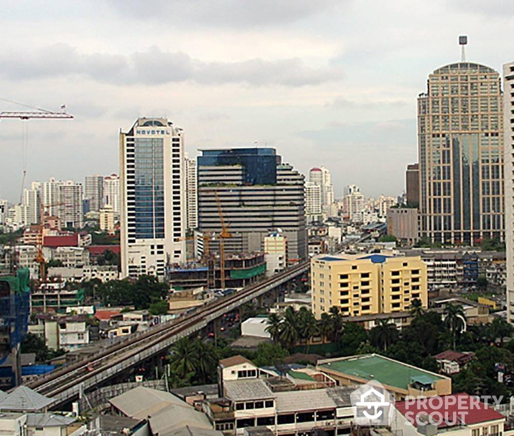 picture 2-BR Condo at Citi Smart Sukhumvit 18 near BTS Asok (ID 904191) - 11/11