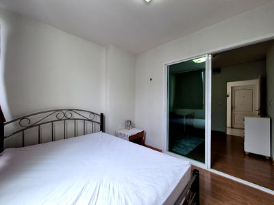 Condos for rent Makro Ladprao (Makro Lat Phrao) : Room for rent Bliz Condominium Rama 9 - Hua Mak