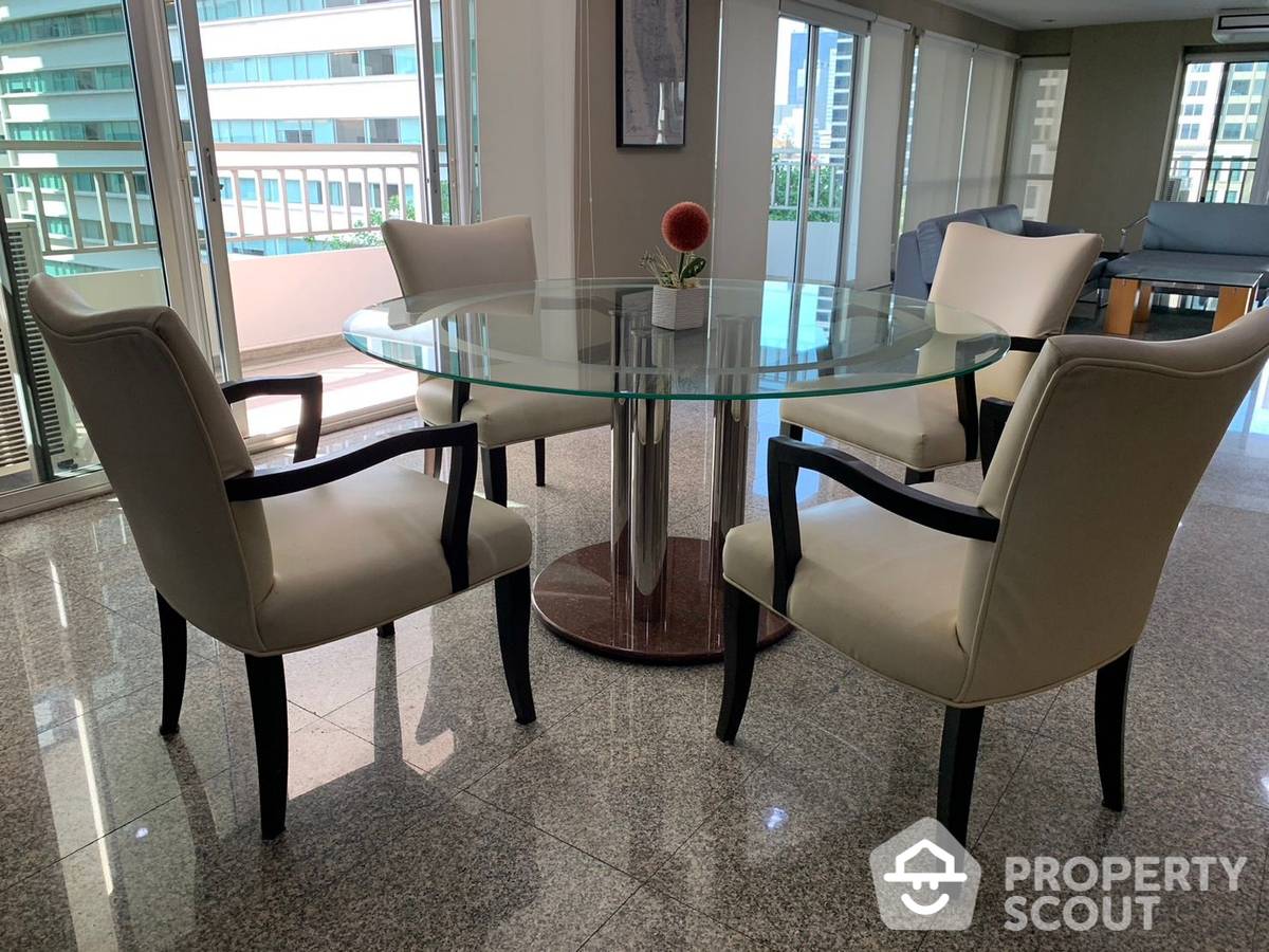 picture 3-BR Condo at Sathorn Park Place Condominium near MRT Lumphini (ID 1777857) - 5/12