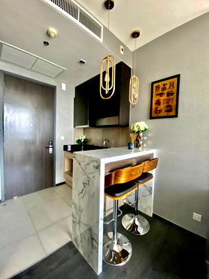 ขายคอนโด : Edge sukhumvit 23 for sale (  shock price)