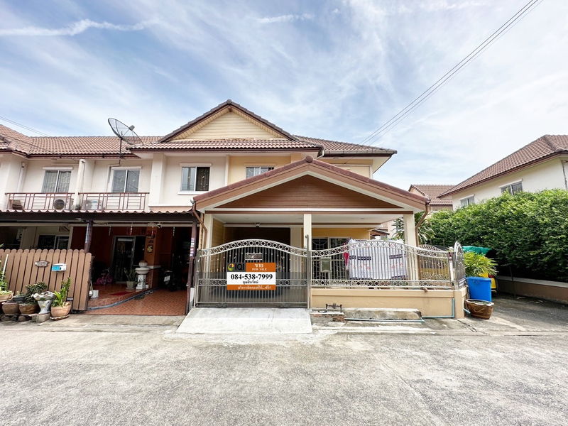 Townhouses for sale : Townhouse for sale, Pruksa Village 20, Khlong Song, Soi 17/4, Lam Luk Ka Road.