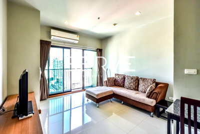 Condos for rent : 1 Bed With Bathtub For Rent Good Location Close To BTS Phaya thai @ Noble Revent