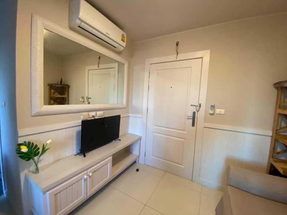 picture Please add Line// Groovy condo, Building F, 4th floor, available room! - 2/11