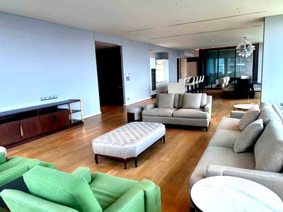 คอนโดให้เช่า : LTHC10872–Sindhorn Residence FOR RENT 3 beds 4 baths size 347.36 Sq.m. Near BTS Phloen Chit Station ONLY 450k/month