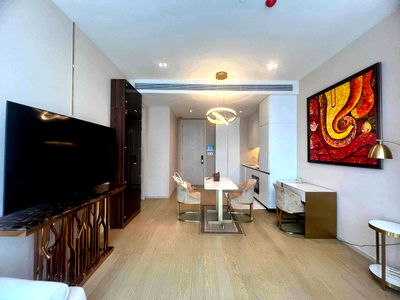 Condos for rent : LTH10913–The Strand Thonglor FOR RENT 1 beds 1 baths size 58 Sq.m. Near BTS Thong Lor Station ONLY 70k/month