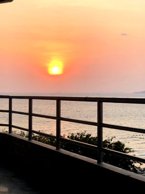 ขายคอนโด : ขายคอนโดวิวทะเล3 ติดทะเล เขาพระตำหนัก พัทยา พร้อมเฟอร์นิเจอร์ เครื่องใช้ไฟฟ้าครบพร้อมอยู่     พื้นที่ 59 ตารางเมตร