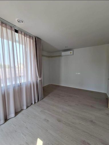 ให้เช่าโฮมออฟฟิศ 3 ห้องนอน 220 ตร.ม. 42 ตร.ว. นิว คอนเน็กซ์ เฮาส์ ดอนเมือง