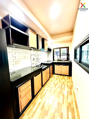 Houses for sale : For Sale House , Vario Suvarnabhumi , Sisa Chorakhe Noi , Bang Sao Thong , Samut Prakarn , CX-104889 ✅ Live chat with us ADD LINE @connexproperty ✅ 
