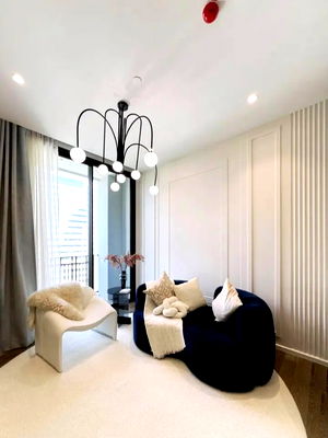 คอนโดให้เช่า : FOR RENT  Muniq Langsuan  Near BTS Phloen Chit (Property ID: 119841)