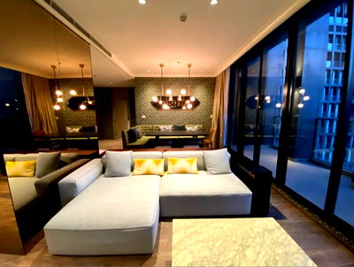 คอนโดให้เช่า : FOR RENT  Noble Ploenchit  Near BTS Phloen Chit (Property ID: 87389)