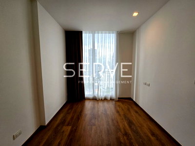 Condos for sale : Best Deal -1 Bed with Bathtub & Washlet 34.81 sq.m. Nice view & Good Location BTS Phrom Phong 500 m.-Noble BE33