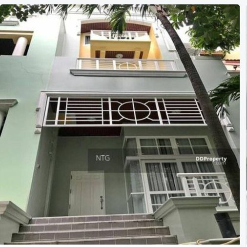 ให้เช่าทาวน์โฮม 4 ห้องนอน 360 ตร.ม. 32 ตร.ว. เขตหลักสี่