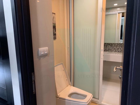 🎊 For rent condo RHYTHM SUKHUMVIT 44 Building 1, Floor 20,1 bed room, Room size 35.00 sqm