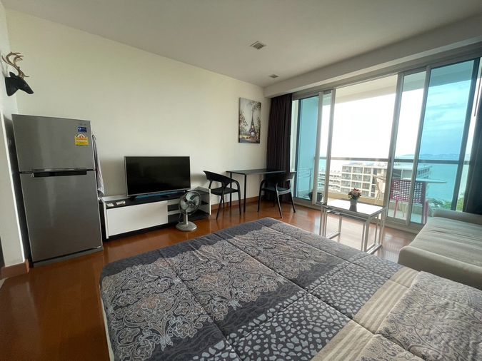 For rent the Palm wongamat Beach Front Pattaya Studio room (S03-0960)