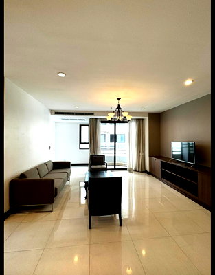 Condos for rent : for rent Charoenjai Place Ekkamai12. 2bed 160sqm. Line id: @pfagent