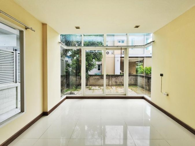 5-bed house for sale, 240 sqm, 66 sq wah, Casa Legend Ratchapruk-Pinklao