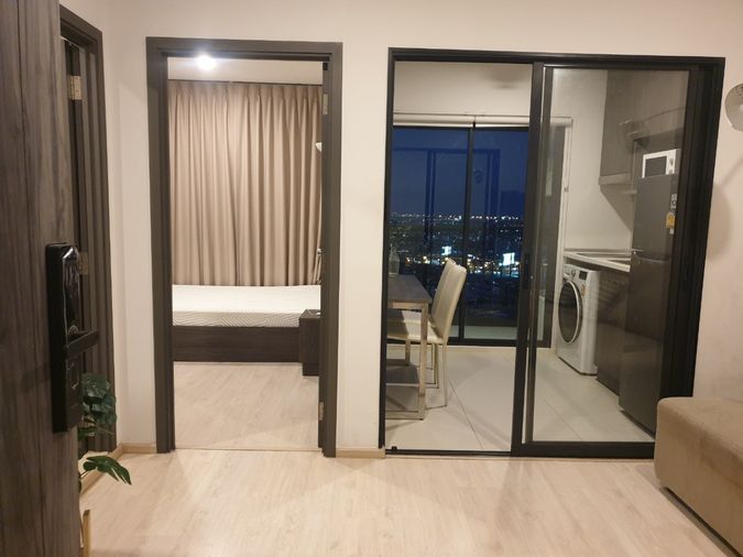 #3257 ให้เช่า Elio Del Nest ชั้นสูง วิวสระ พร้อมอยู่