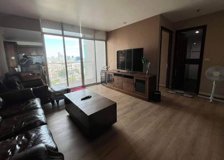 รูปภาพ for rent Urbana Sathon. 1bed 70sqm. Line id: @pfagent