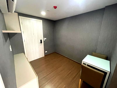 Condos for rent : Condo Chewathai Near MRT Jaran13