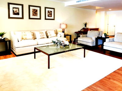 คอนโดให้เช่า : 2 นอน 3 น้ำ มีอ่างอาบน้ำ 185 ตร.ม. ชั้นสูง ทำเลดี ใกล้  BTS อโศก & MRT สุขุมวิท ที่คอนโด Las Colinas / ให้เช่าคอนโด