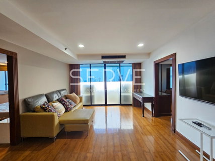 รูปภาพ 2 Beds with Bathtub 100 sq.m. High Fl. Good Location BTS Asok 300 m. & MRT Sukhumvit 100 m. at Las Colinas  Condo  / For Rent