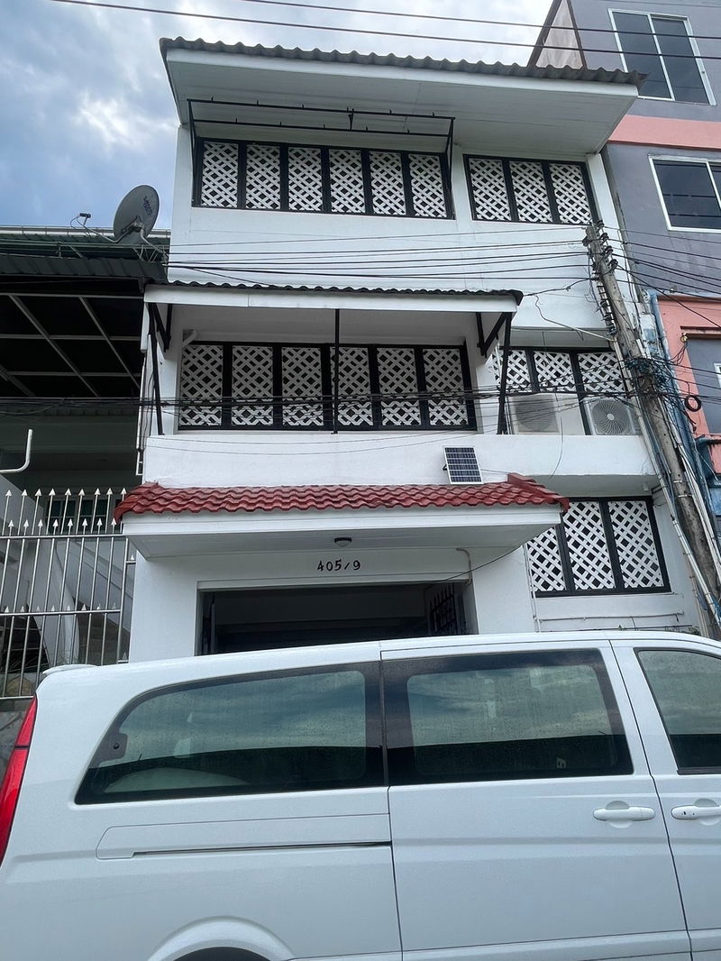 ทาวน์โฮมให้เช่า : for rent townhouse for living 4 beds fully furnished (S03-1900) 