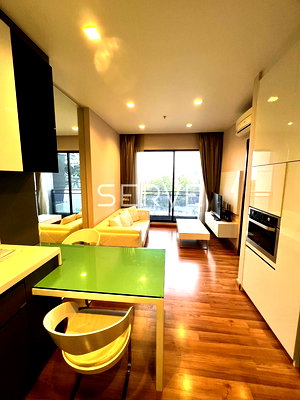 Condos for rent : 1 Bed with Bathtub Large Room Good Location Close to MRT Thailand Cultural Centre 220 m. @  IVY Ampio
