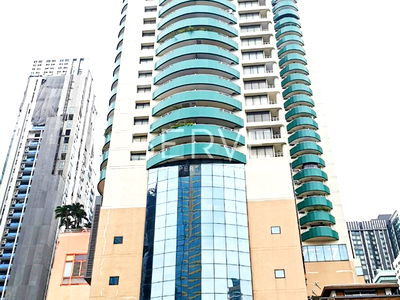 คอนโดให้เช่า : 2 นอน 2 น้ำ มีอ่าง 148 ตร.ม. ทำเลดี ใกล้ BTS อโศก 300 ม. & MRT สุขุมวิท 100 ม. ที่คอนโด Las Colinas / ให้เช่าคอนโด