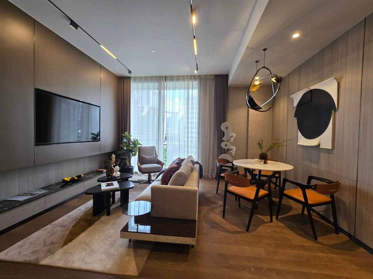 LTHC10987–MUNIQ LANGSUAN FOR RENT 2 beds 2 baths size 89 Sq.m. Near BTS Chit Lom Station ONLY 120k/month