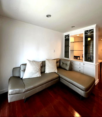 คอนโดให้เช่า : ให้เช่า Acadamia Grand Tower   ใกล้ BTS พร้อมพงษ์  (Property ID:110745)