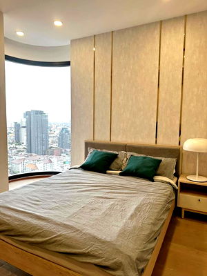 Condos for rent : Ashton Chula-Silom for rent only 26,000 baht    Line : @apopplace