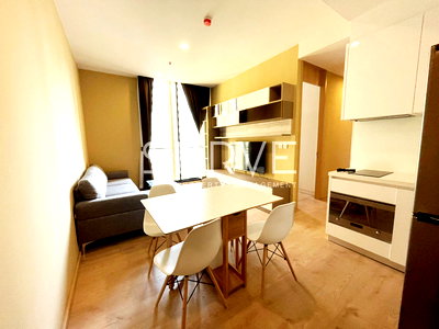 ขายคอนโด : Hot Price 45K!! 2 Beds Large Room Good Location Close to BTS Asok & MRT Sukhumvit 550 m.-Noble BE19