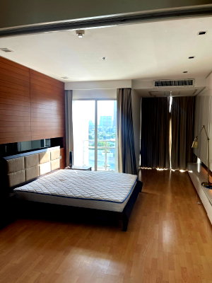 Condos for rent : Condo for rent NUSASIRI GRAND CONDO / 1 bedroom / 2 bathrooms Next to BTS Ekkamai and Gateway Ekkamai"