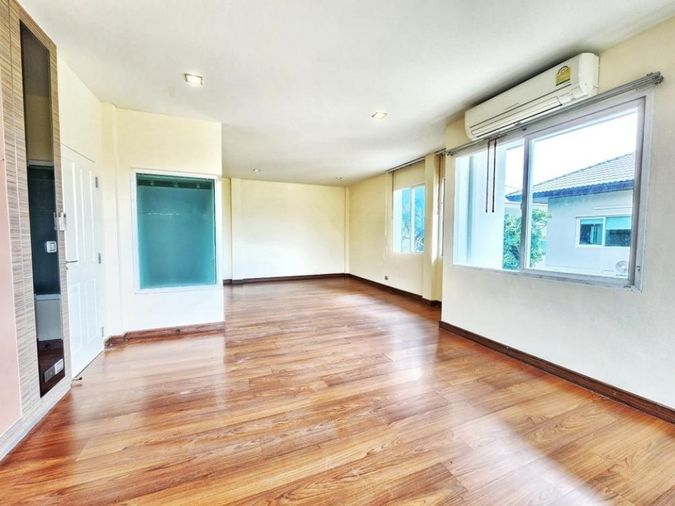 5-bed house for sale, 240 sqm, 66 sq wah, Casa Legend Ratchapruk-Pinklao