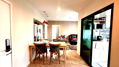 Condos for rent : 2bedrooms for rent at Escent cpn condo near Central ChiangMai :Tel. 082-3899314(Boo)